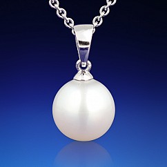 Stříbrný přívěsek Rita s velkou bílou perlou a řetízkem
