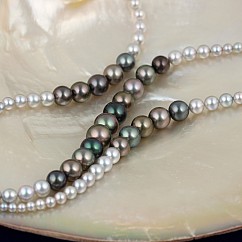 Ombré náhrdelník z mořských perel Giseki