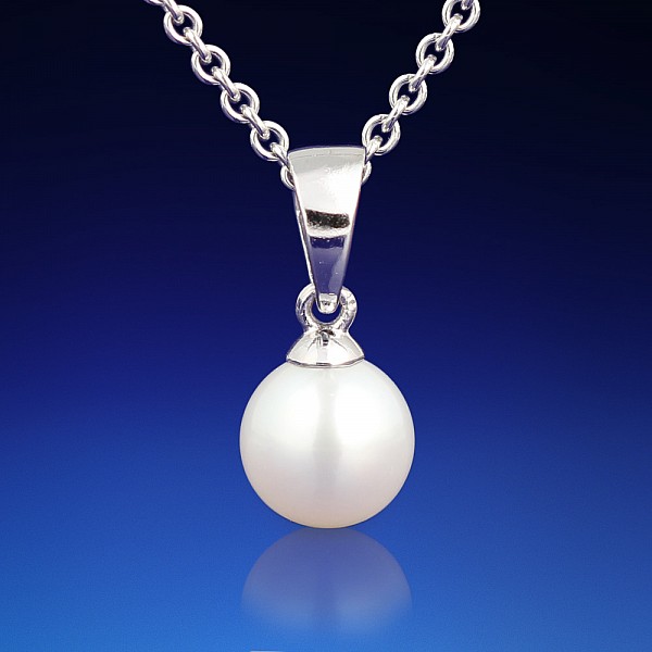 Stříbrný přívěsek Rita s bílou perlou a řetízkem