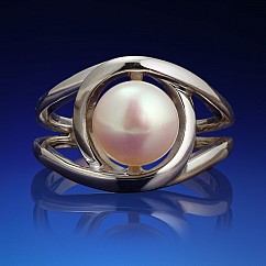 Zlatý prsten Silvia s bílou perlou